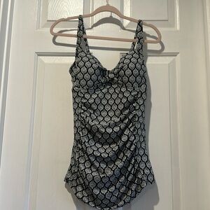 Black and white swimming suit | M